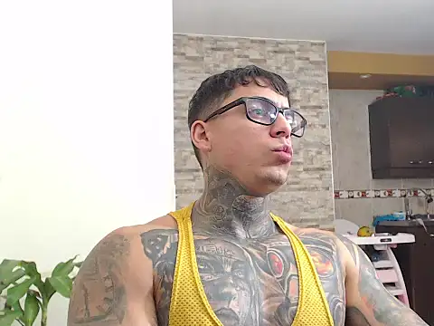 maxstrom111 online show from 02-09-26, 01:26