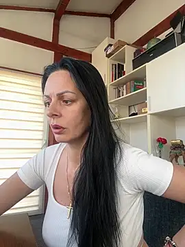 MiriamDelyn online show from 04-23-26, 02:19