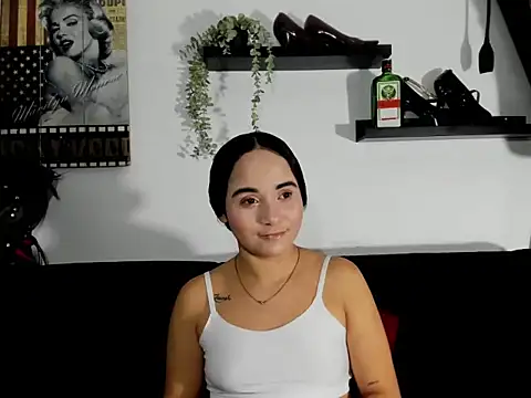  zara rosse online show from 04-12-26, 09:09