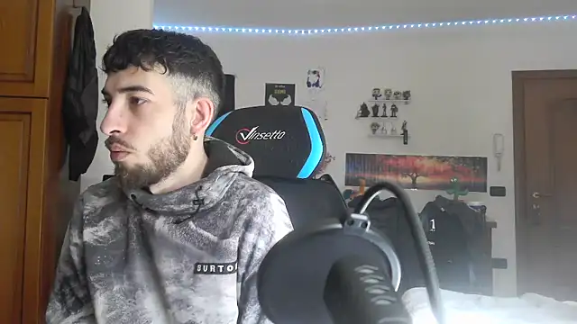 Snapshot of maestroboris95 chatting on 02-12-26, 11:27 maestroboris95 online show from 02-12-26, 11:27