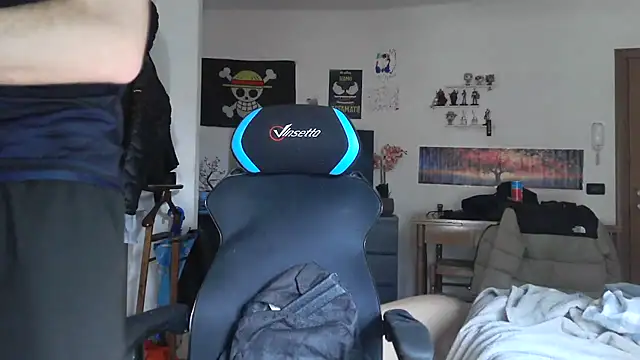 Snapshot of maestroboris95 chatting on 03-13-26, 10:44 maestroboris95 online show from 03-13-26, 10:44