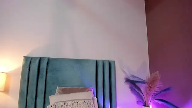 AndraCyruss online show from 02-21-26, 12:22