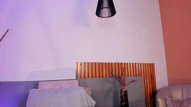 AndraCyruss online show from 06-11-26, 02:53