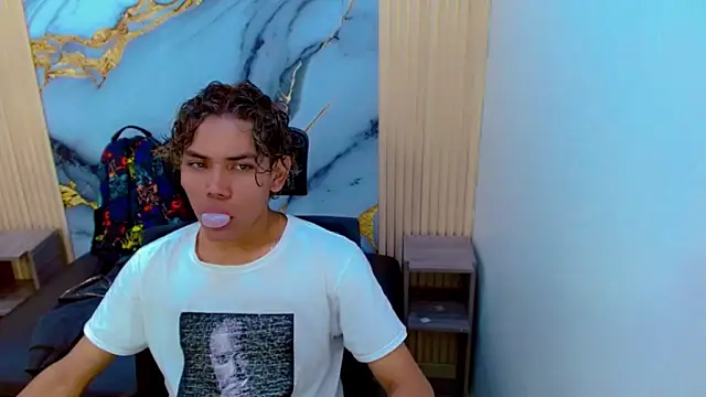 DaviidBuckx  online show from 04-03-26, 07:23