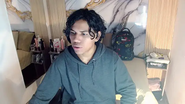 DaviidBuckx  online show from 06-12-26, 03:05