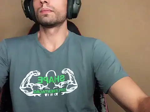 Snapshot of Stefan_dot chatting on 03-05-26, 12:28 Stefan dot online show from 03-05-26, 12:28