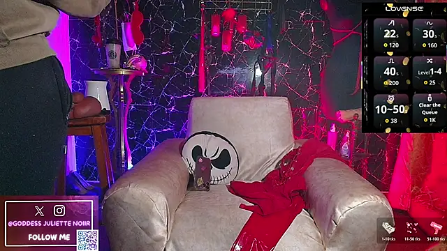 Snapshot of GoddessJulietteNoiir chatting on 06-11-26, 10:46 GoddessJulietteNoiir online show from 06-11-26, 10:46