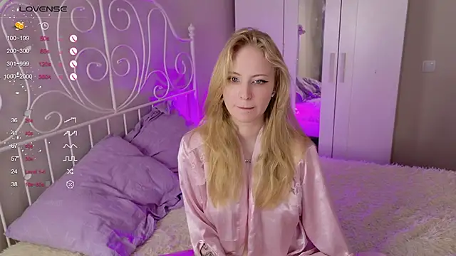 lilMelaniloveis online show from 04-09-26, 07:36