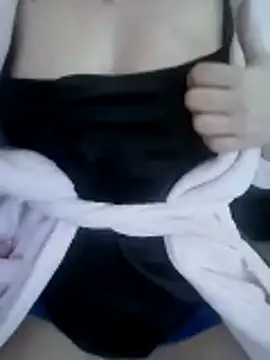 Snapshot of AkuManis chatting on 02-21-26, 01:01 AkuManis online show from 02-21-26, 01:01