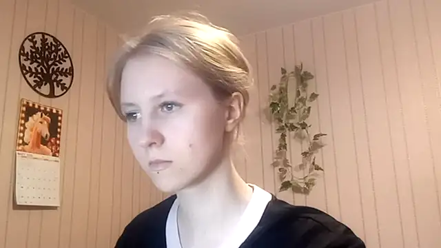 Snapshot of RunawayBr1de chatting on 03-10-26, 03:06 RunawayBr1de online show from 03-10-26, 03:06