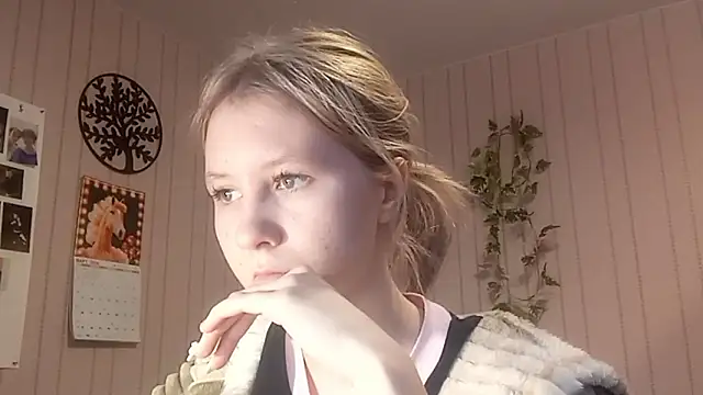 Snapshot of RunawayBr1de chatting on 03-11-26, 03:07 RunawayBr1de online show from 03-11-26, 03:07