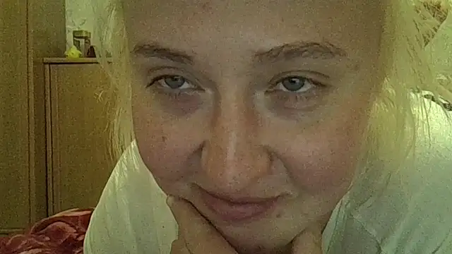 Snapshot of CurvyWild_Lady30 chatting on 05-04-26, 05:53 CurvyWild Lady30 online show from 05-04-26, 05:53