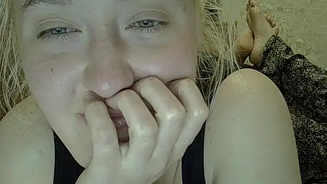 Snapshot of CurvyWild_Lady30 chatting on 05-05-26, 07:22 CurvyWild Lady30 online show from 05-05-26, 07:22