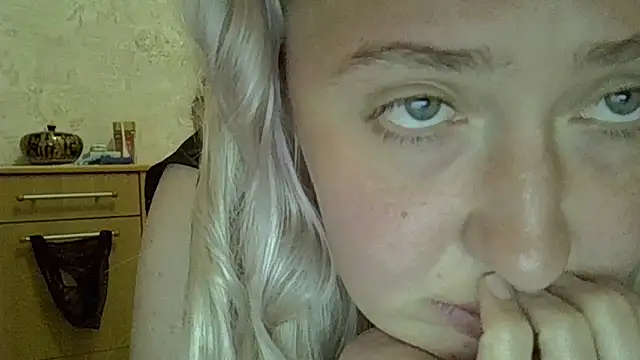 Snapshot of CurvyWild_Lady30 chatting on 05-30-26, 06:38 CurvyWild Lady30 online show from 05-30-26, 06:38