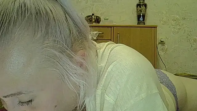 Snapshot of CurvyWild_Lady30 chatting on 06-08-26, 10:21 CurvyWild Lady30 online show from 06-08-26, 10:21