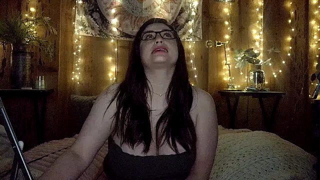VelvetBrunetteXo online show from 04-26-26, 11:52