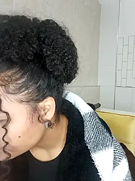 BrianaSweetxxx online show from 04-23-26, 03:52