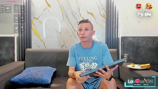 Isaak 26 online show from 03-26-26, 02:39