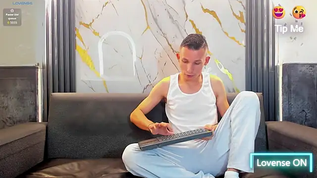 Isaak 26 online show from 04-25-26, 01:41