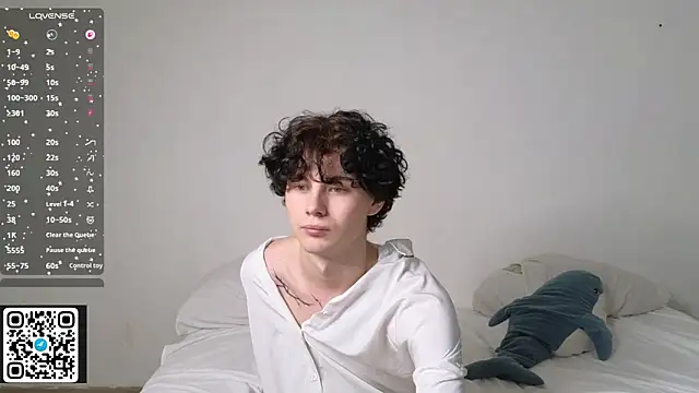 moon Gloww online show from 02-11-26, 08:41