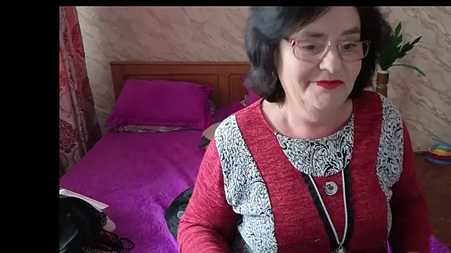 Snapshot of xMaryxAnne chatting on 04-30-26, 11:27 xMaryxAnne online show from 04-30-26, 11:27