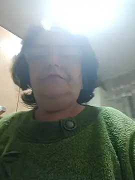 Snapshot of xMaryxAnne chatting on 05-13-26, 12:19 xMaryxAnne online show from 05-13-26, 12:19
