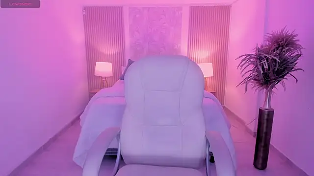 karol priston online show from 04-16-26, 03:07