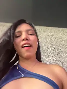 Snapshot of jadelaurent chatting on 03-11-26, 08:37 jadelaurent online show from 03-11-26, 08:37