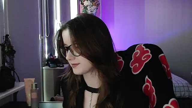 LunaXcherry online show from 04-22-26, 04:41