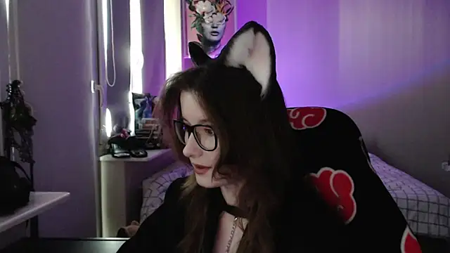 LunaXcherry online show from 04-23-26, 04:53