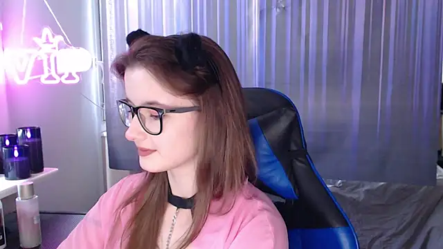 LunaXcherry online show from 06-29-26, 05:13