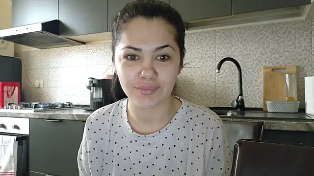 Snapshot of Sofimoon26 chatting on 02-14-26, 09:50 Sofimoon26 online show from 02-14-26, 09:50