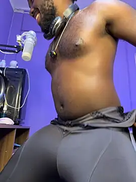 Ebanhot online show from 02-13-26, 03:46