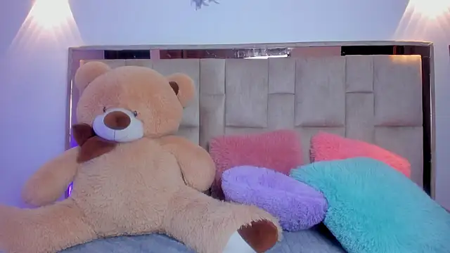 Snapshot of JuliettaArlet chatting on 05-27-26, 11:07 JuliettaArlet online show from 05-27-26, 11:07