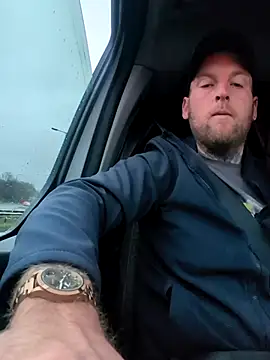 dave32000 online show from 02-12-26, 07:47