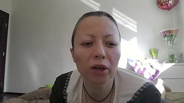Stefanie Margo online show from 05-06-26, 05:35