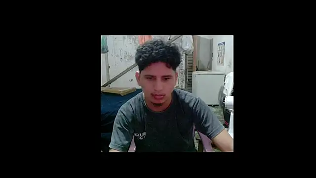 Snapshot of Rodri1k chatting on 02-11-26, 04:39 Rodri1k online show from 02-11-26, 04:39