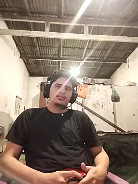 Snapshot of Rodri1k chatting on 03-19-26, 03:21 Rodri1k online show from 03-19-26, 03:21