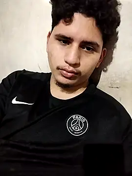 Snapshot of Rodri1k chatting on 03-21-26, 03:33 Rodri1k online show from 03-21-26, 03:33