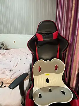 A-cola online show from 04-20-26, 01:58