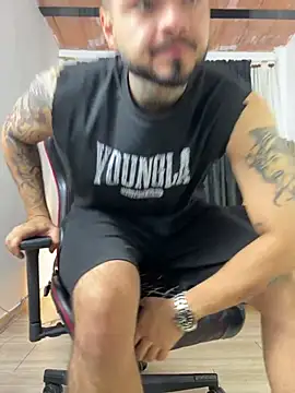 Snapshot of Benjii_Carter1 chatting on 05-09-26, 02:28 Benjii Carter1 online show from 05-09-26, 02:28