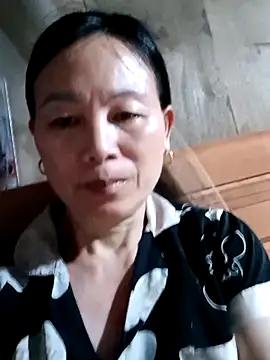 Snapshot of Kiss_love2 chatting on 05-24-26, 03:55 Kiss love2 online show from 05-24-26, 03:55