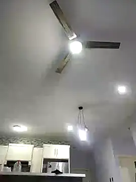 18lue85 online show from 03-15-26, 03:07