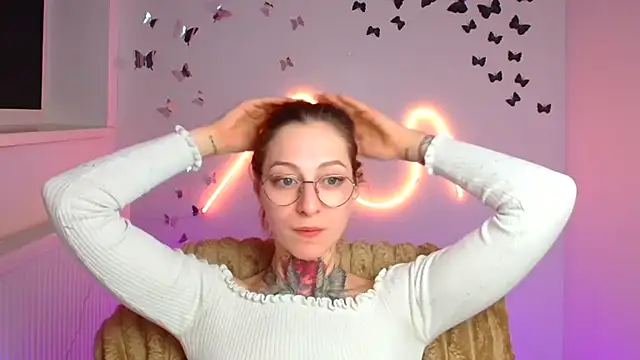 Esmi Winter online show from 03-04-26, 10:16