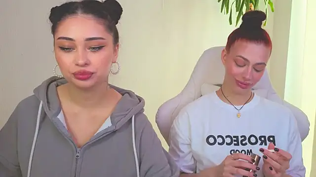 Sofia Plump online show from 04-26-26, 09:29