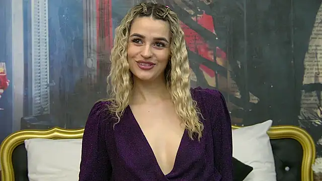 Snapshot of SelenaRuss chatting on 02-21-26, 03:13 SelenaRuss online show from 02-21-26, 03:13