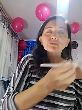 Snapshot of Alexamontiel_ chatting on 03-07-26, 03:20 Alexamontiel online show from 03-07-26, 03:20