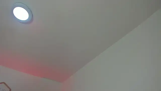 Snapshot of Shopie_Colucci chatting on 06-04-26, 02:12 Shopie Colucci online show from 06-04-26, 02:12