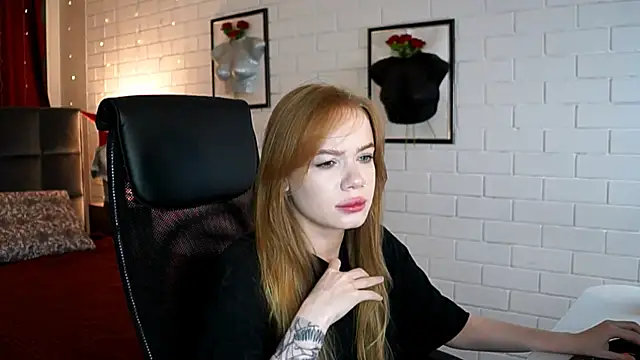 Snapshot of AmyNox chatting on 06-18-26, 01:15 AmyNox online show from 06-18-26, 01:15