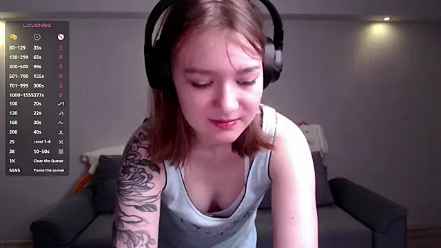 Snapshot of Mirrrra1 chatting on 02-28-26, 09:38 Mirrrra1 online show from 02-28-26, 09:38